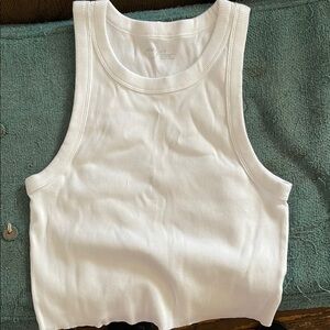 White Sleeveless Ribbed Crop Tank Top